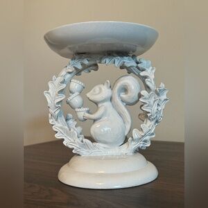 BATH AND BODY CANDLE HOLDER